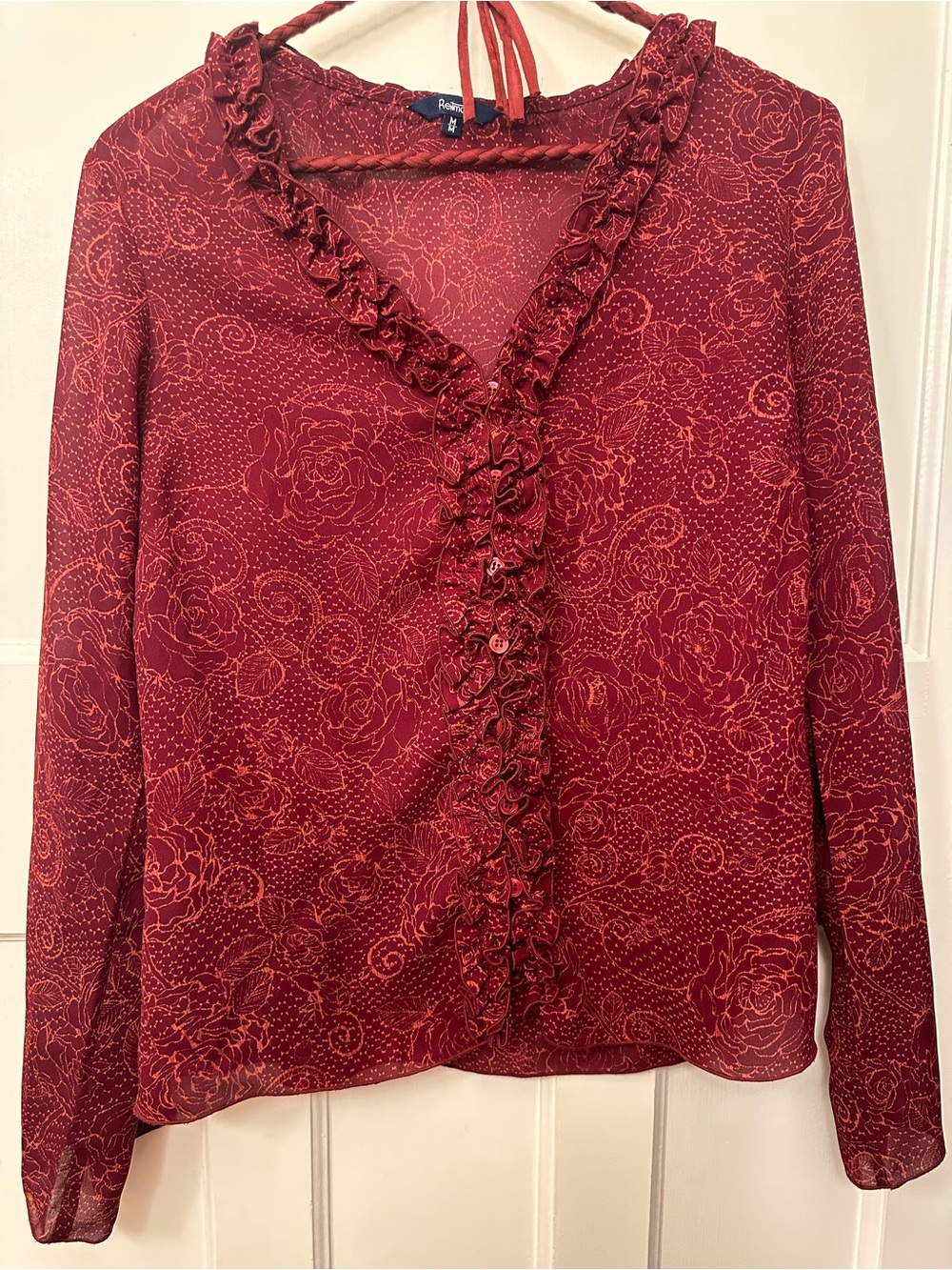 ⭐️ Reitmans M Ruffled V-Neck Floral Blouse in Burgundy Sheerish
